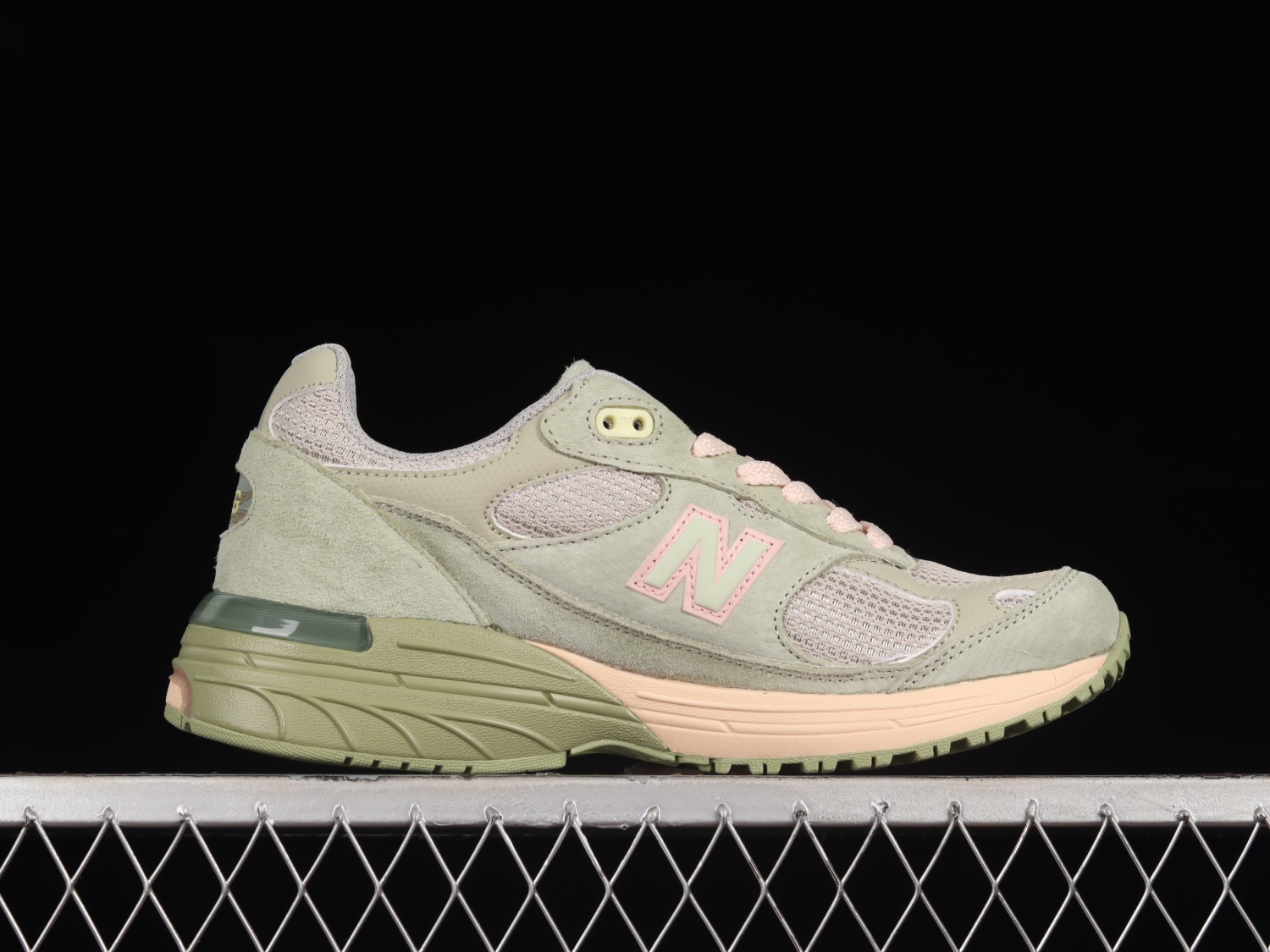 New Bal*nce 993 Joe Freshgoods Performance Art Sage MR993JG1