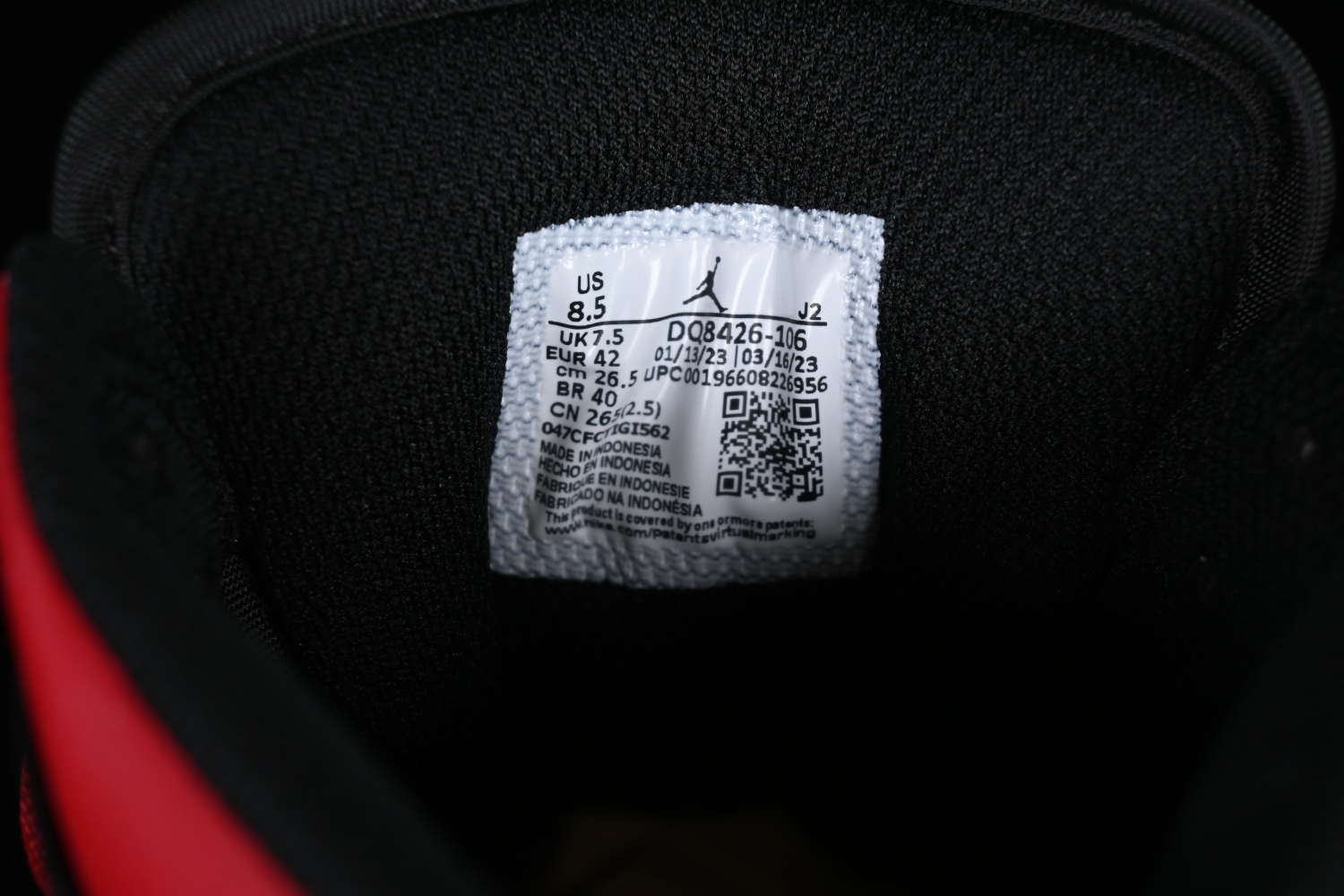 Jordan 1 Mid Gym Red Black Toe DQ8426-106
