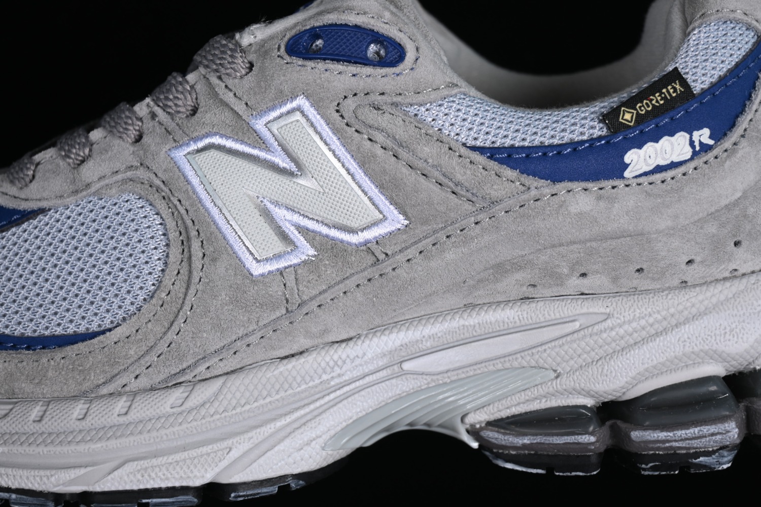 New Bal*nce 2002R Gore-Tex Marblehead Moon Shadow M2002RXB