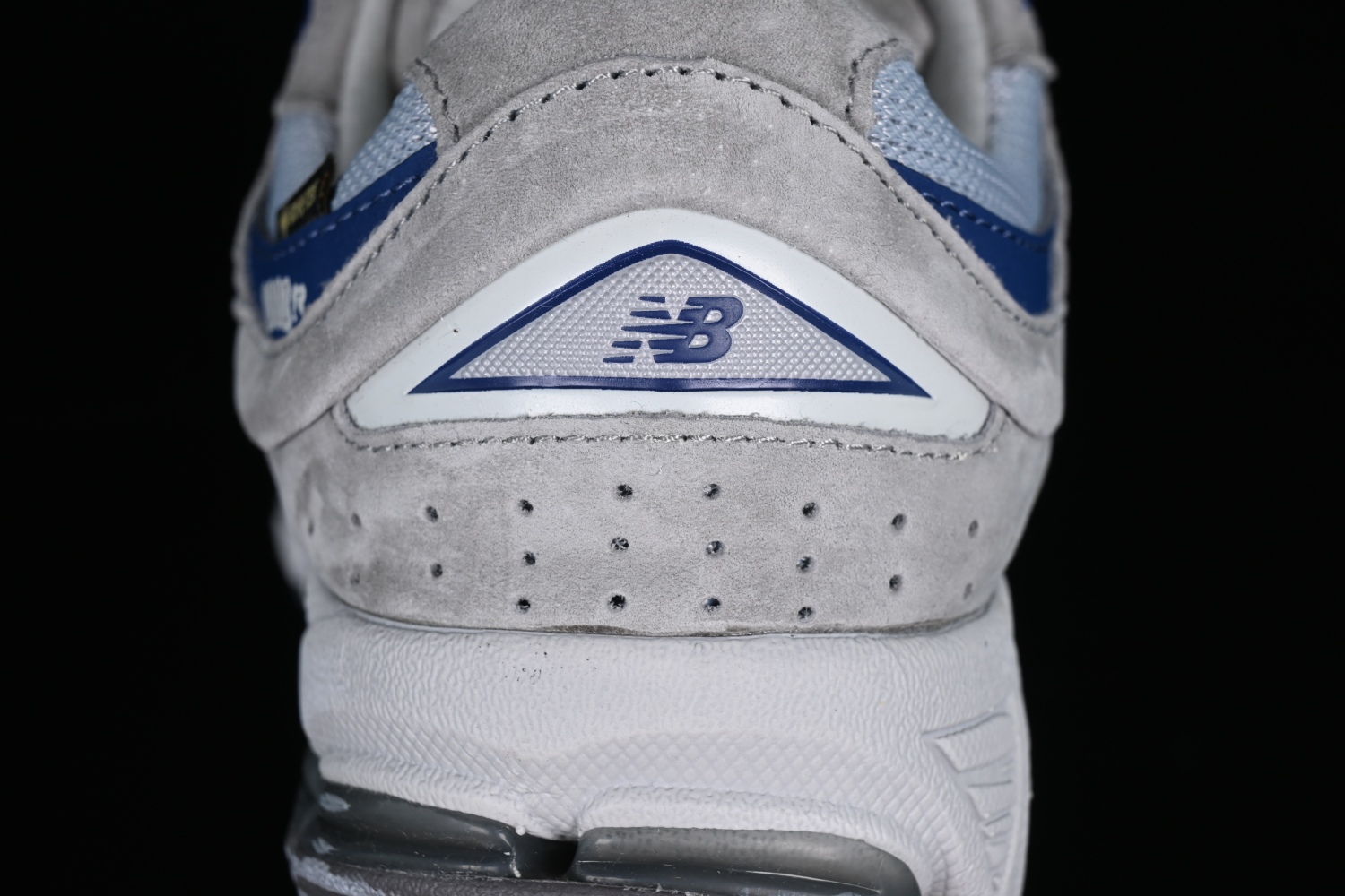 New Bal*nce 2002R Gore-Tex Marblehead Moon Shadow M2002RXB
