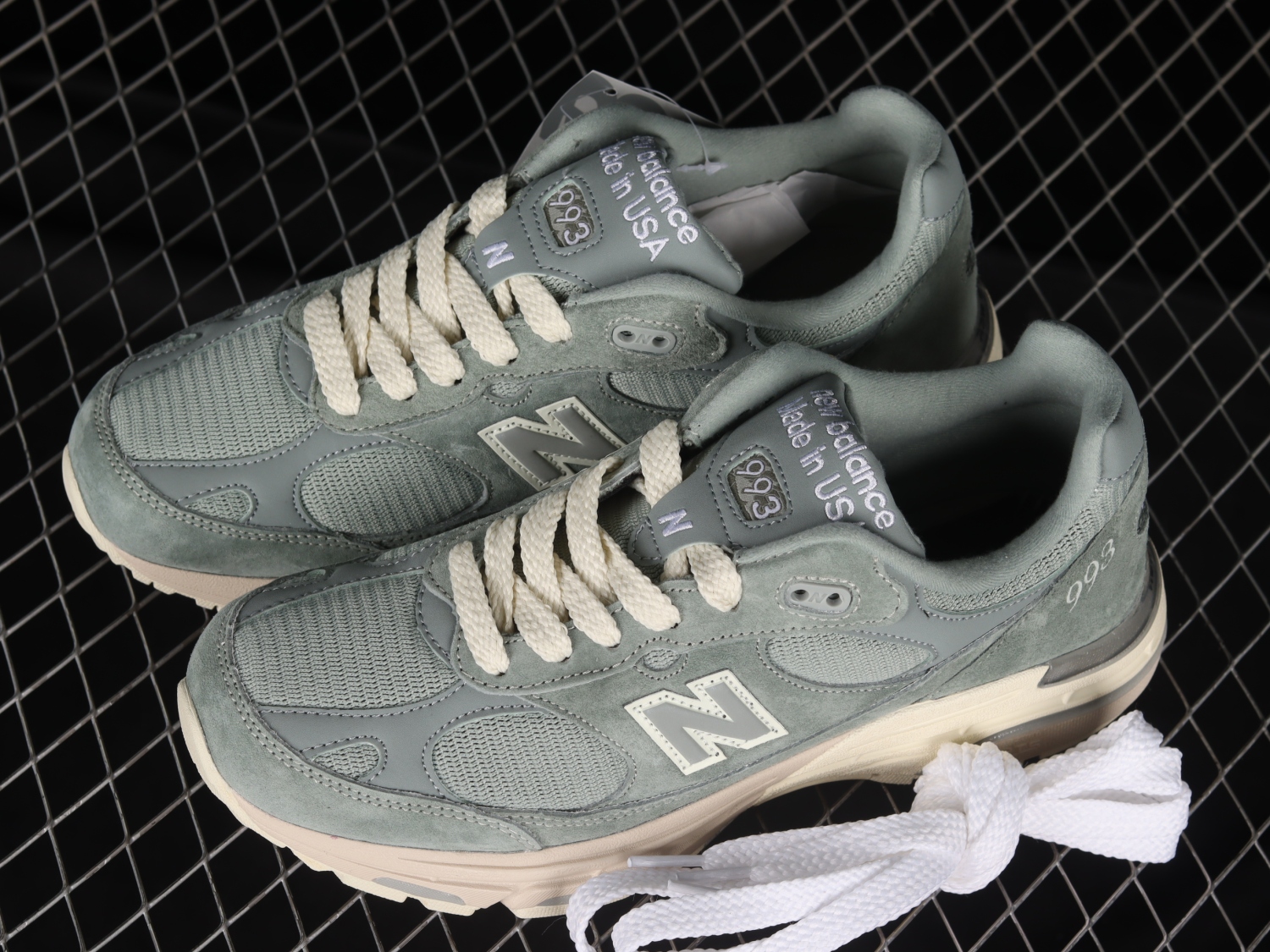 New Bal*nce 993 MiUSA Kith Pistachio MR993KH1
