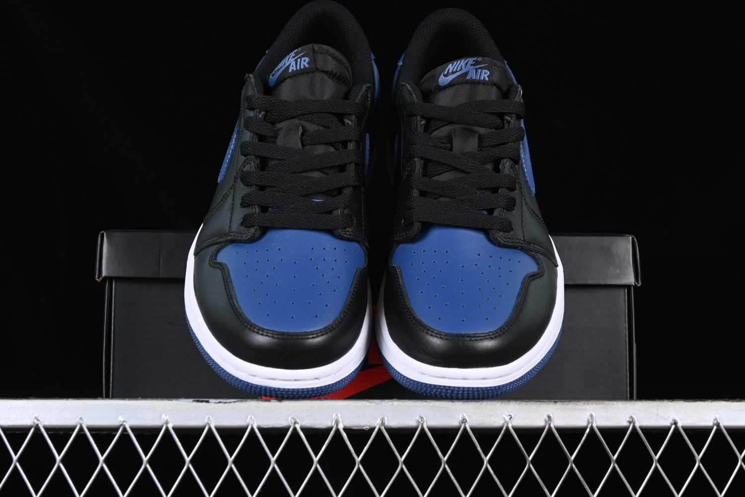Jordan 1 Retro Low OG Mystic Navy CZ0775-041