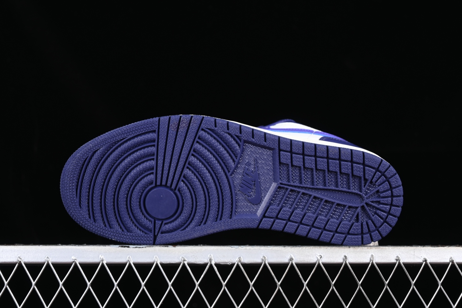 Jordan 1 Low Sky J Purple DC0774-502
