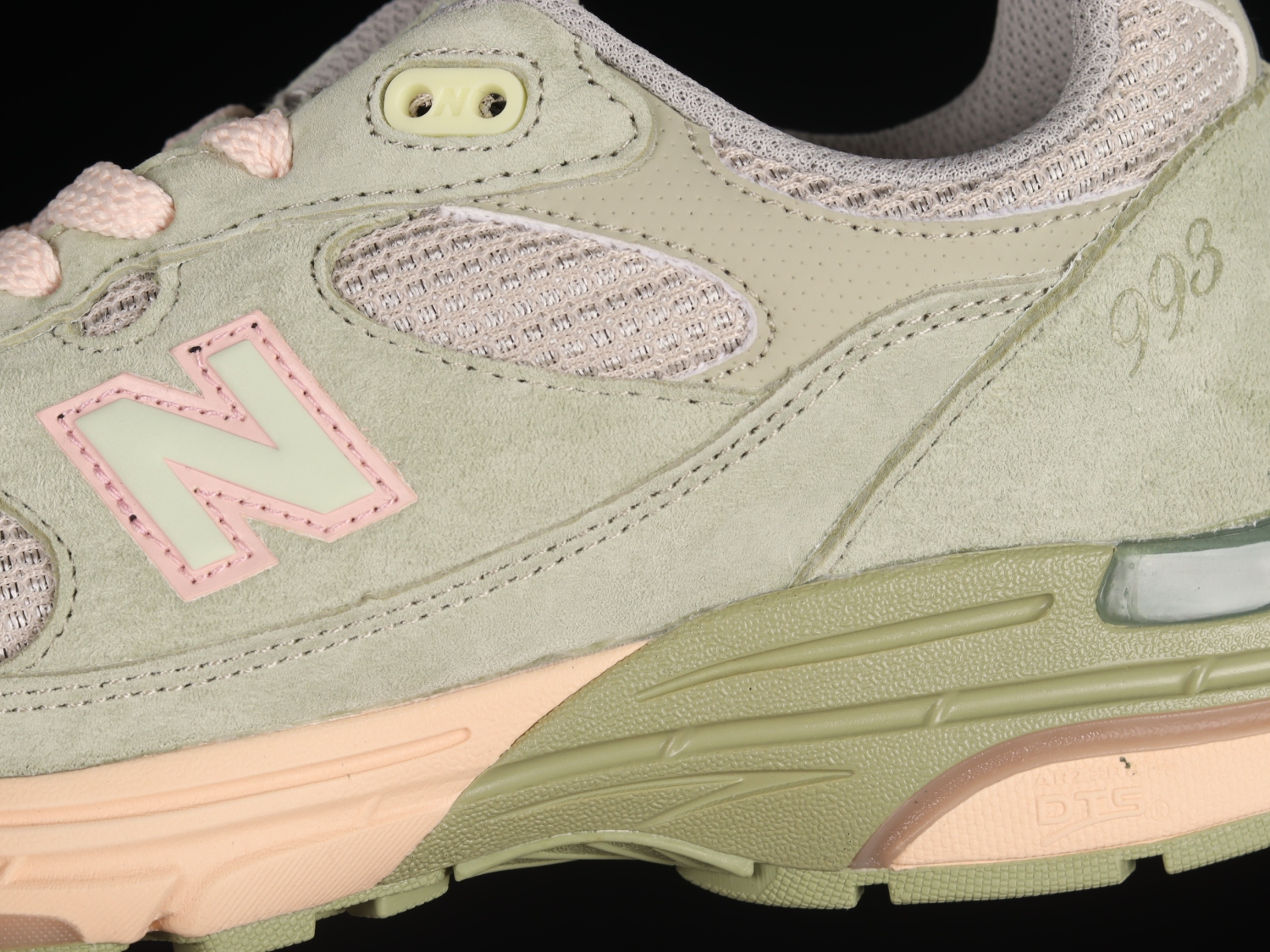 New Bal*nce 993 Joe Freshgoods Performance Art Sage MR993JG1