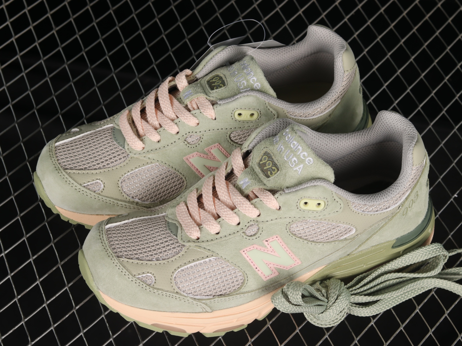 New Bal*nce 993 Joe Freshgoods Performance Art Sage MR993JG1