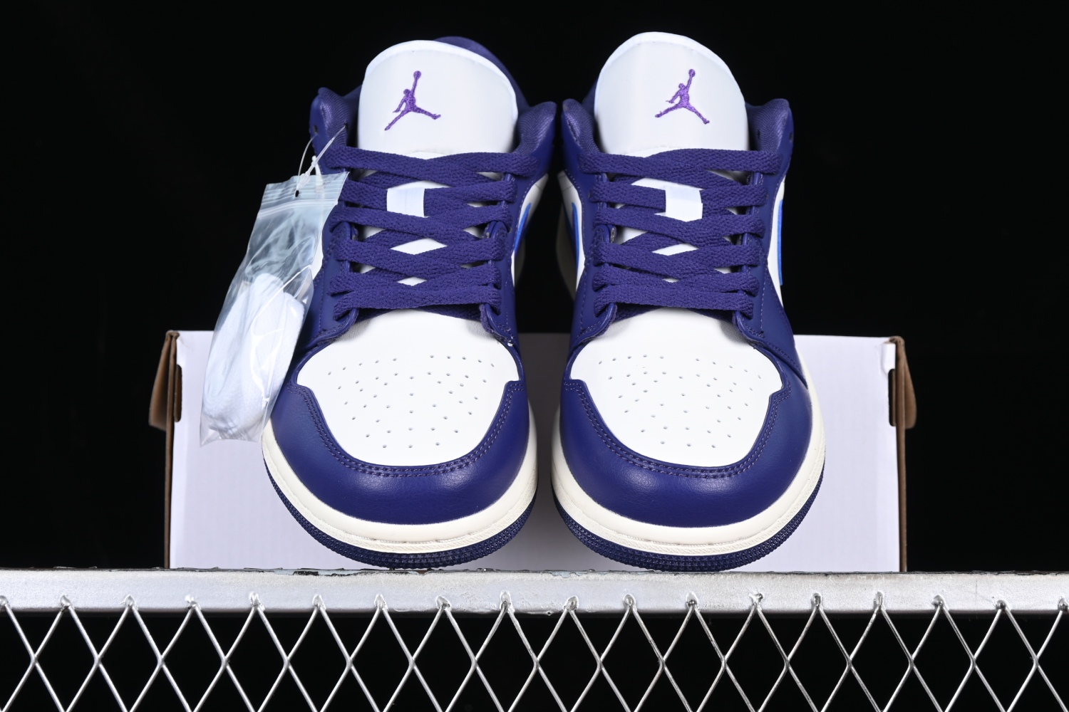 Jordan 1 Low Sky J Purple DC0774-502