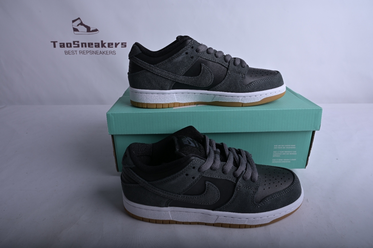Nike SB Dunk Low Dark Grey Black Gum AR0778-001