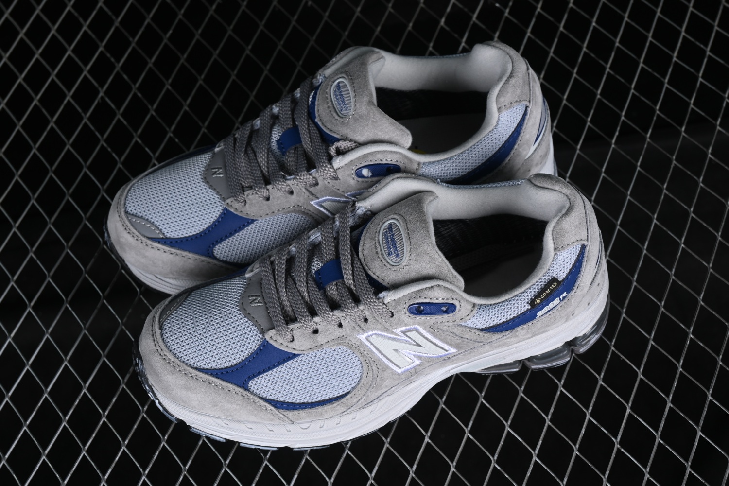 New Bal*nce 2002R Gore-Tex Marblehead Moon Shadow M2002RXB