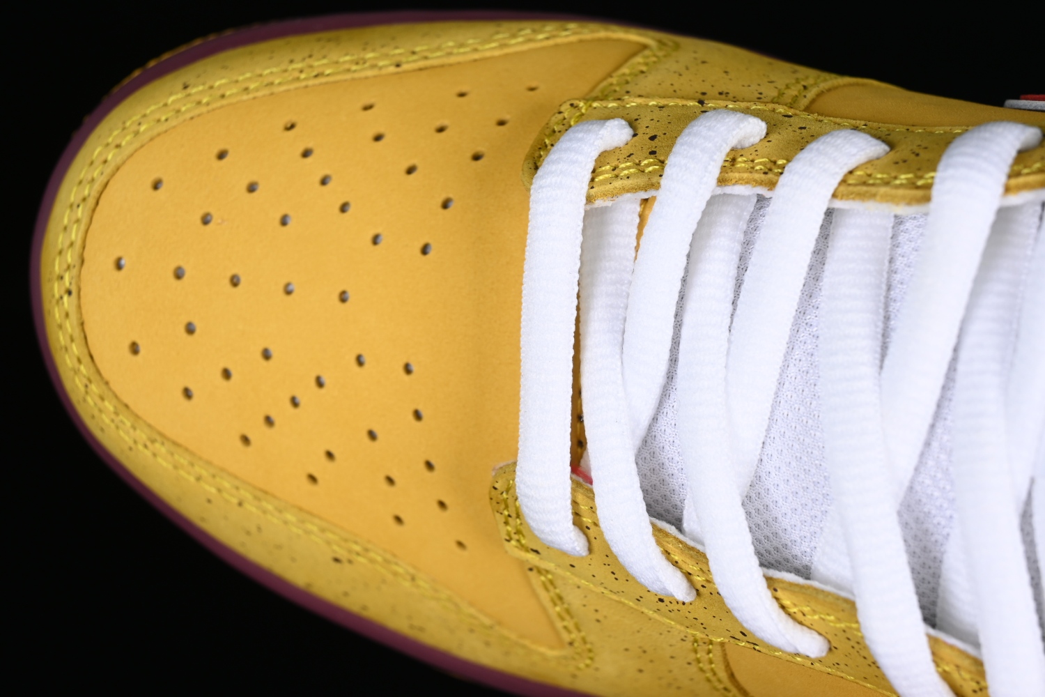 Nike SB Dunk Low Yellow Lobster 313170-137566