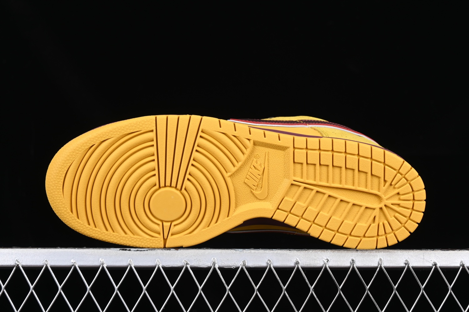 Nike SB Dunk Low Yellow Lobster 313170-137566