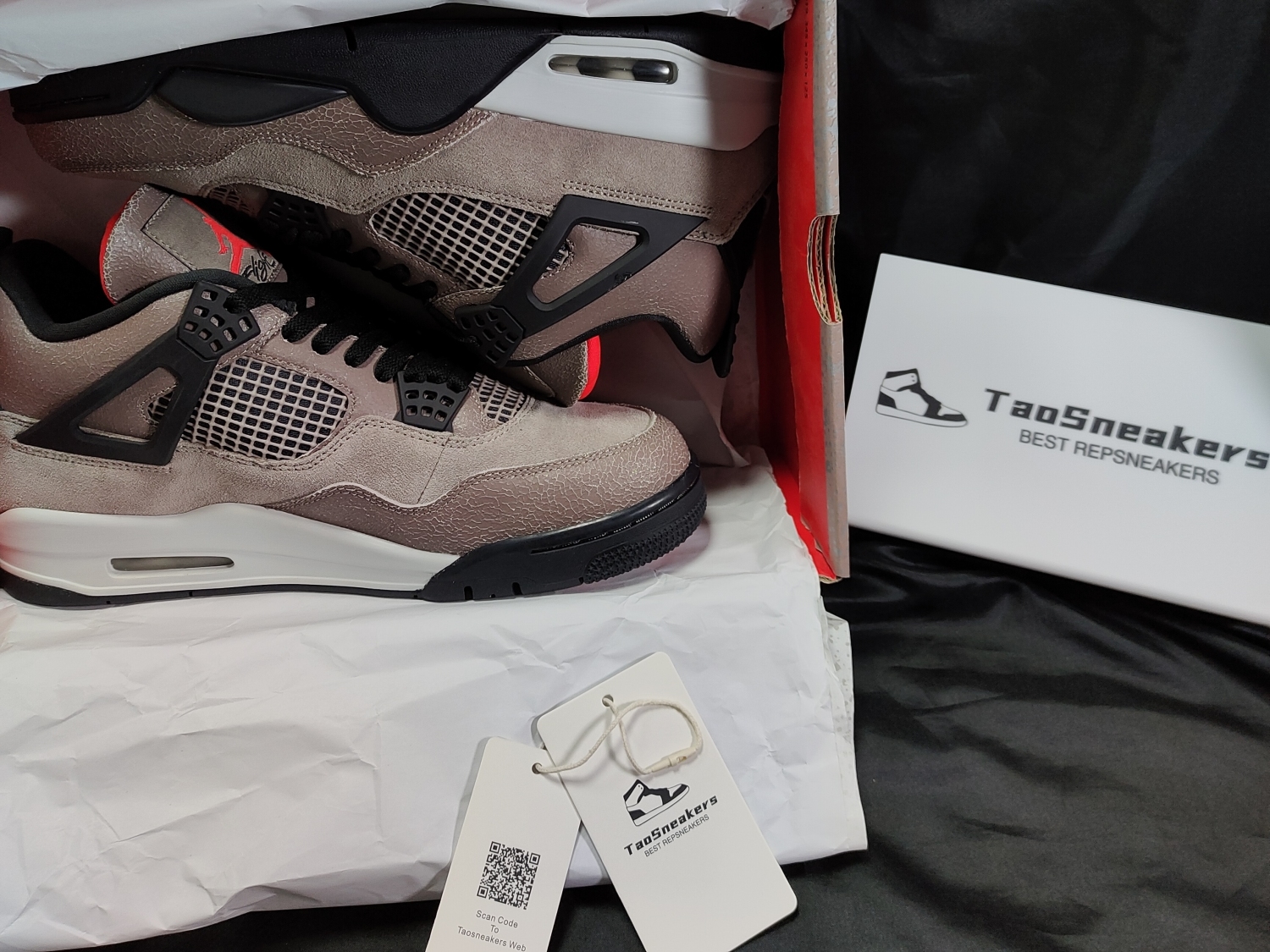Jordan 4 Retro Taupe Haze DB0732-200