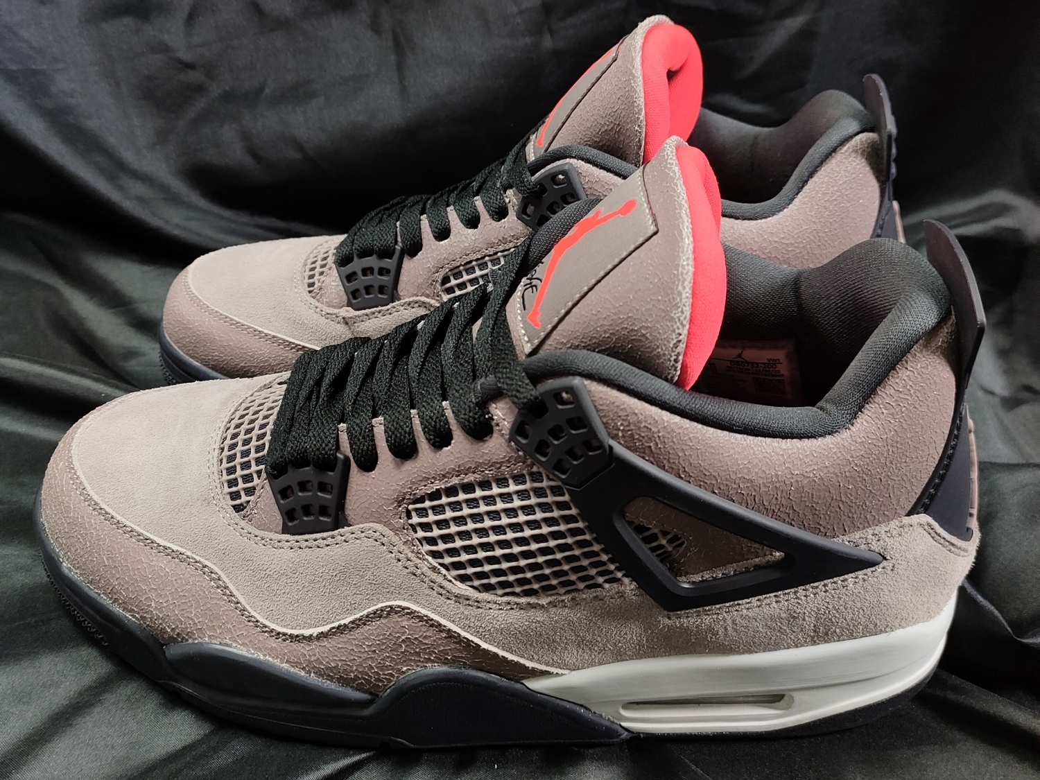 Jordan 4 Retro Taupe Haze DB0732-200