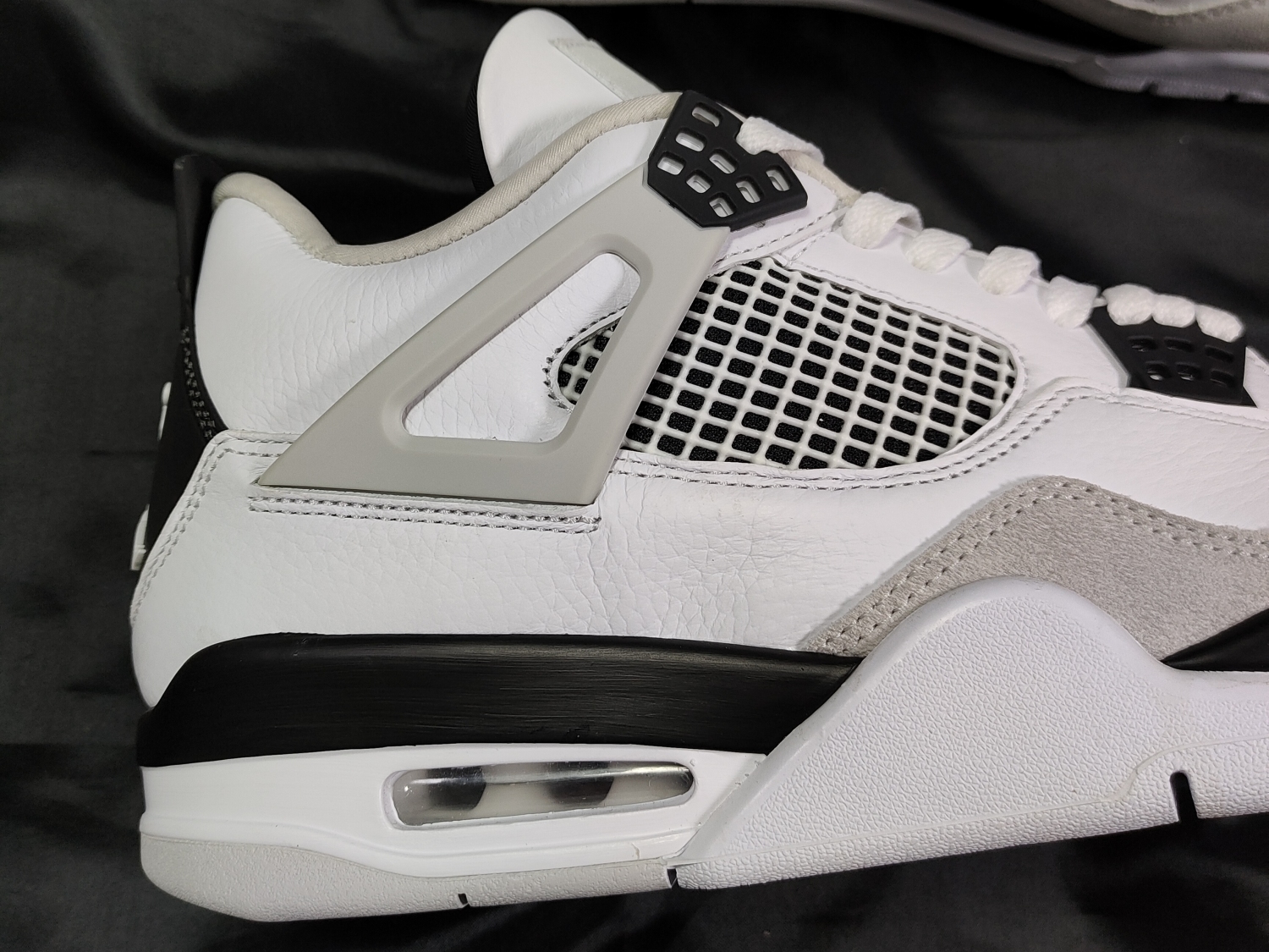 Jordan 4 Retro Military Black DH6927-111 (TS Batch)