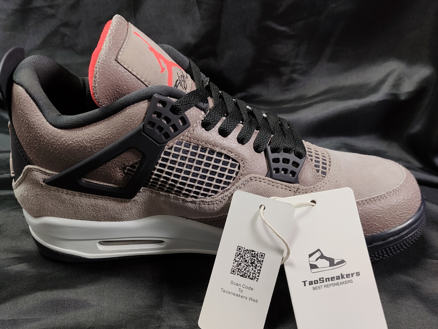 Jordan 4 Retro Taupe Haze DB0732-200