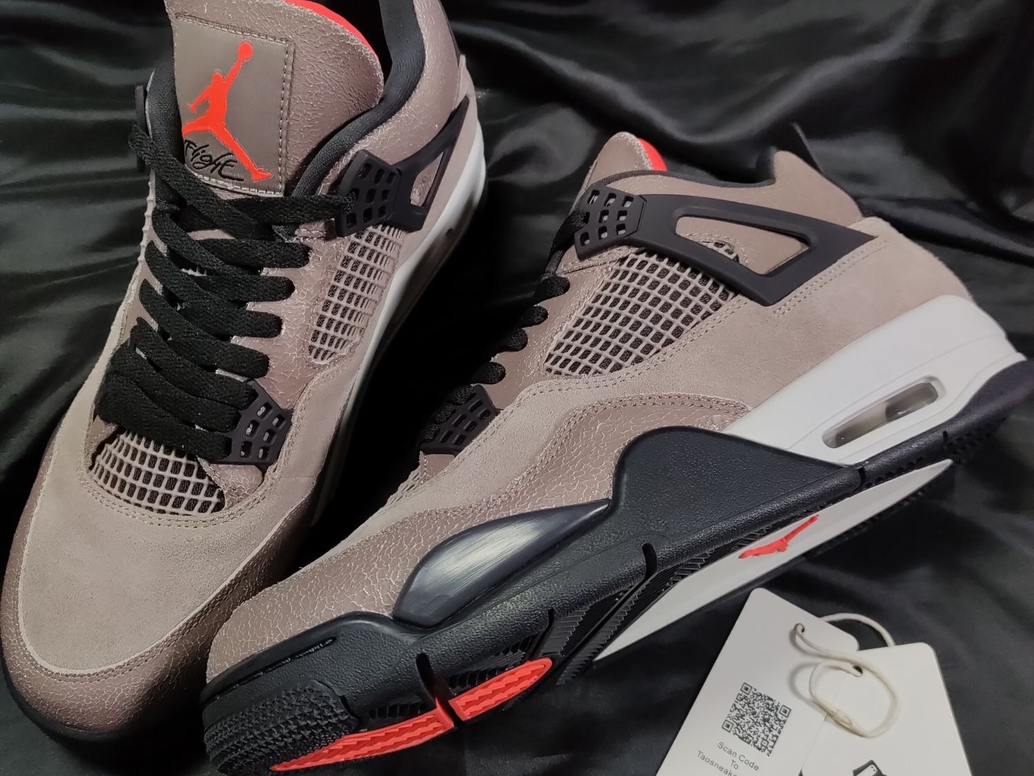 Jordan 4 Retro Taupe Haze DB0732-200