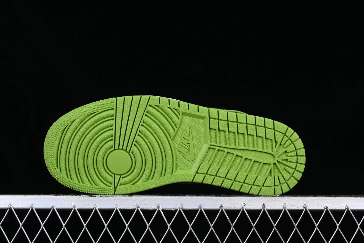 Jordan 1 Mid Altitude Green BQ6472-031