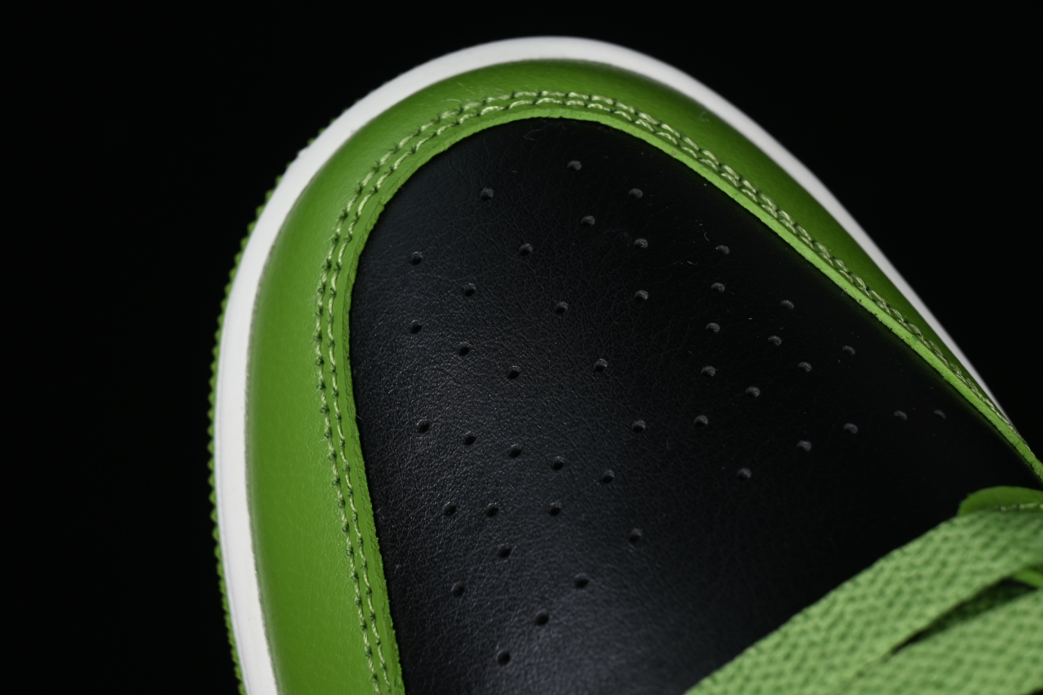 Jordan 1 Mid Altitude Green BQ6472-031