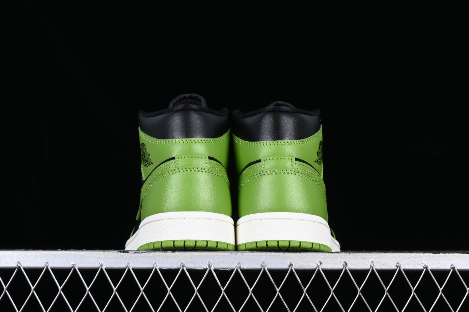 Jordan 1 Mid Altitude Green BQ6472-031