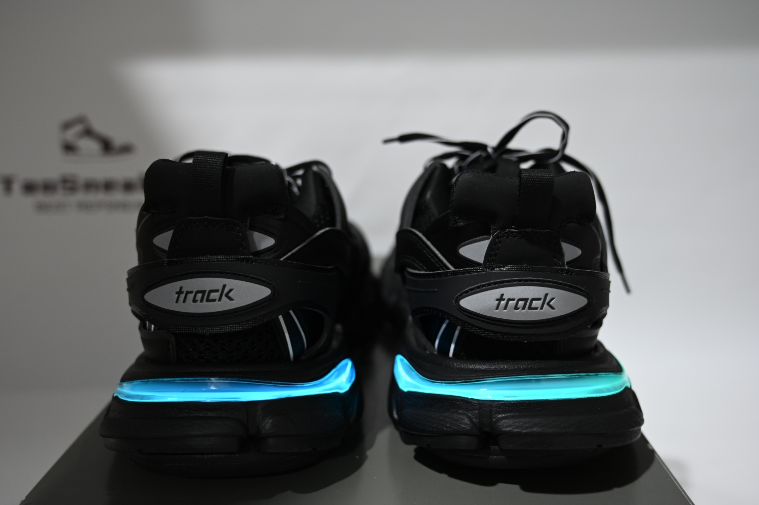 Bal**ci*ga（LED Lights）