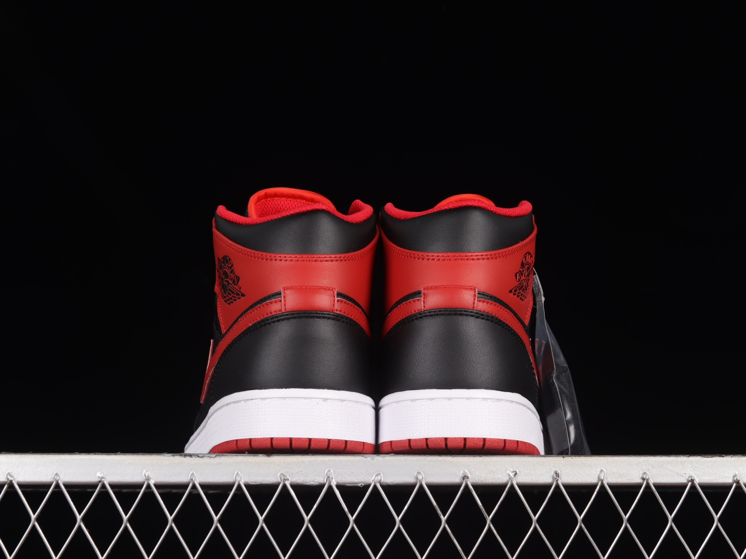 Jordan 1 Mid Alternate Bred (2022) DQ8426-060