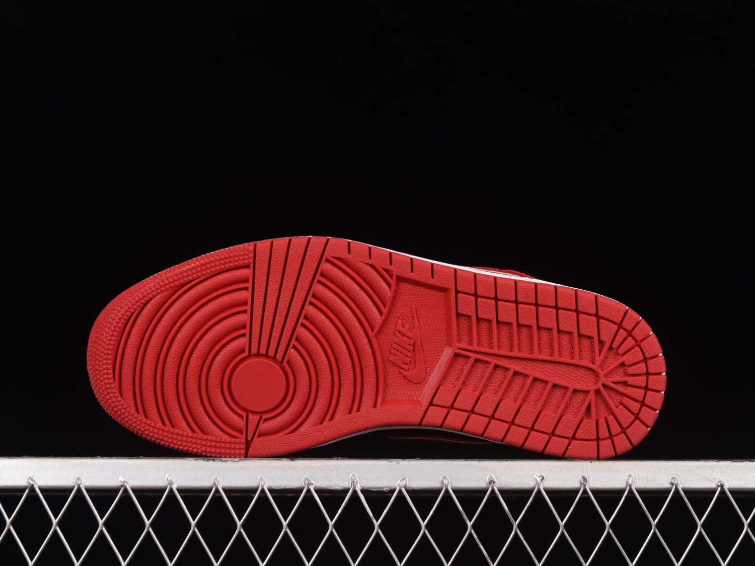Jordan 1 Mid Alternate Bred (2022) DQ8426-060