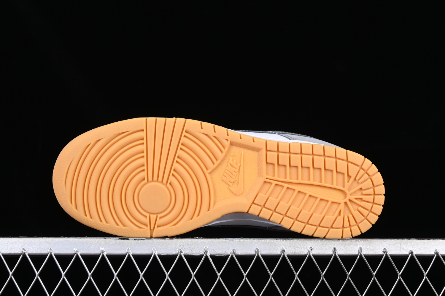 Nike Dunk Low Smoke Grey Gum 3M Swoosh FV0389-100