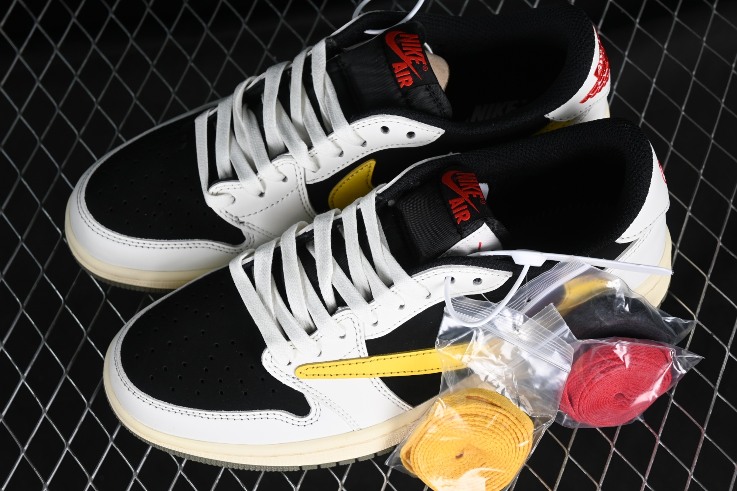 Travis Scott x Air Jordan 1 Low OG AJ1 DM7866-982