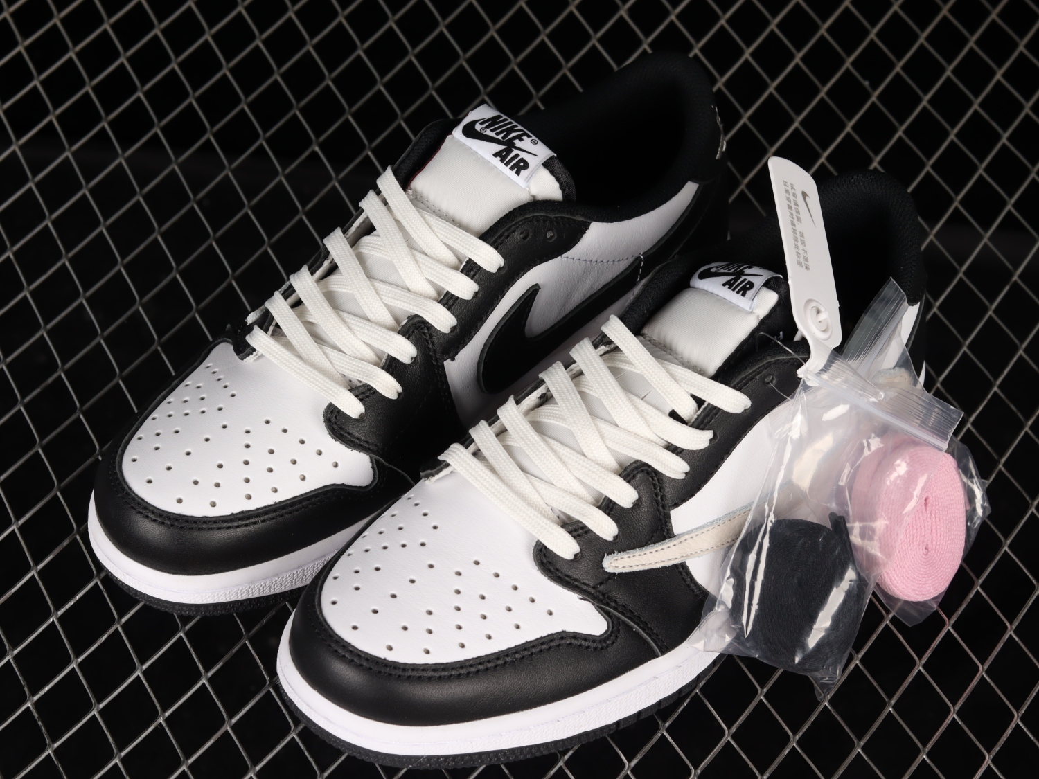 Travis Scott x Air Jordan 1 Low OG AJ1 DM7866-010