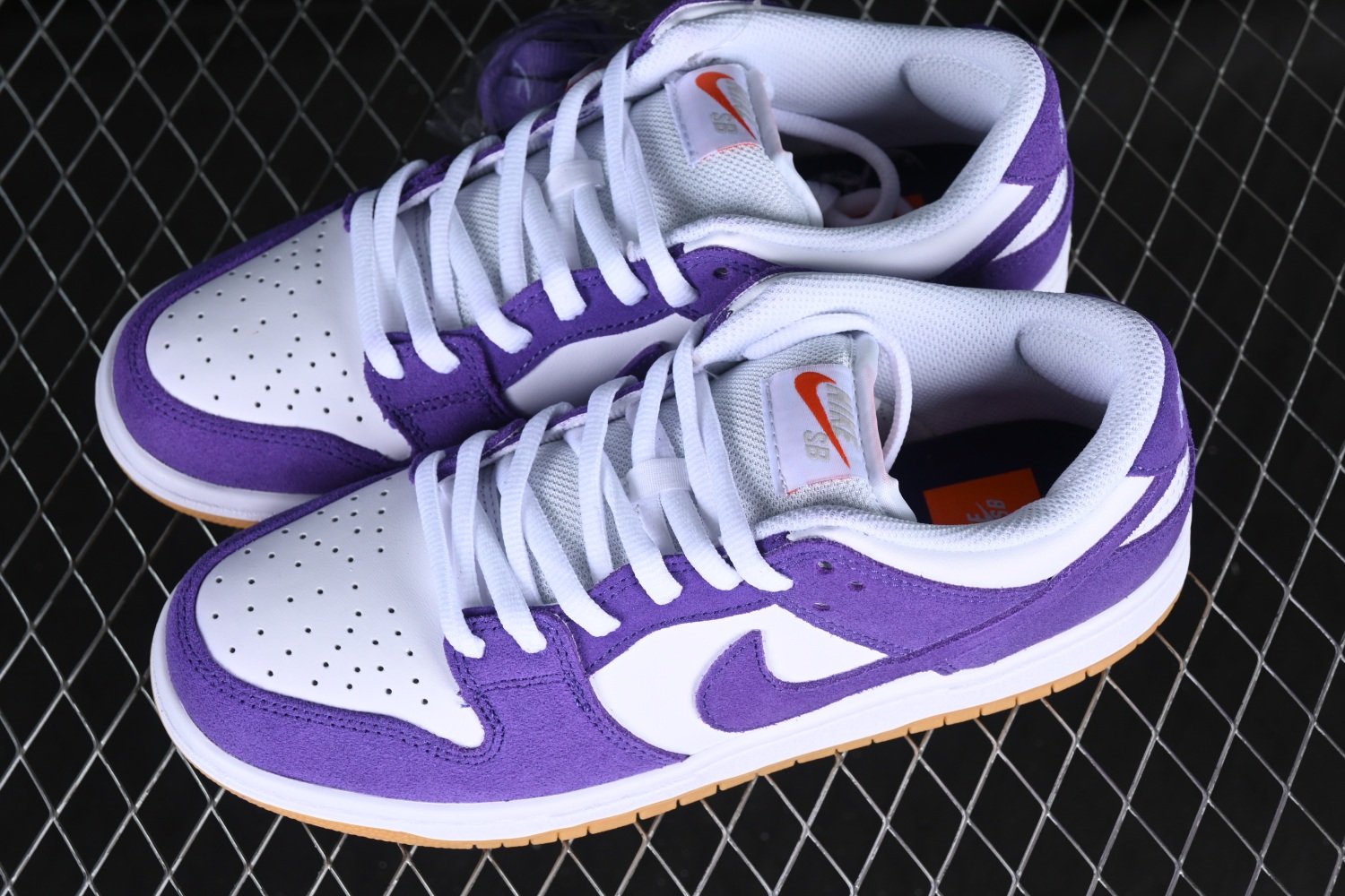 Nike SB Dunk Low Pro ISO Orange Label Court Purple DV5464-500