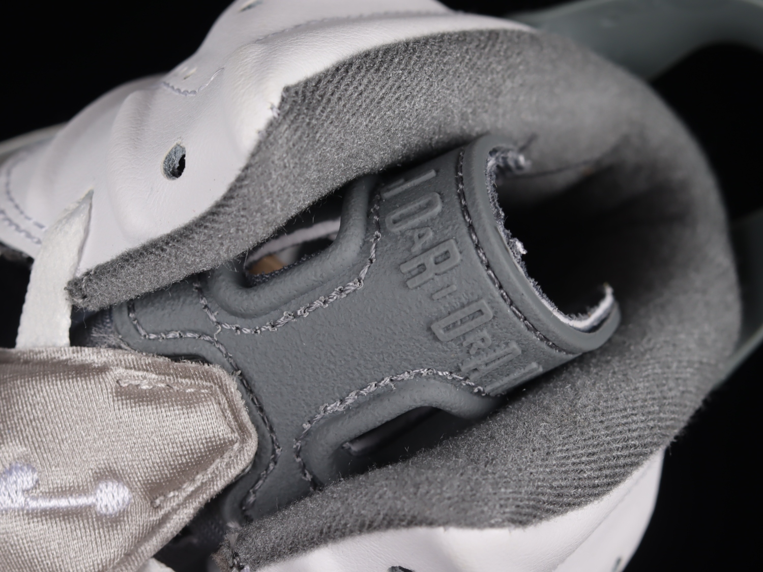 Jordan 6 Retro Cool Grey CT8529-100