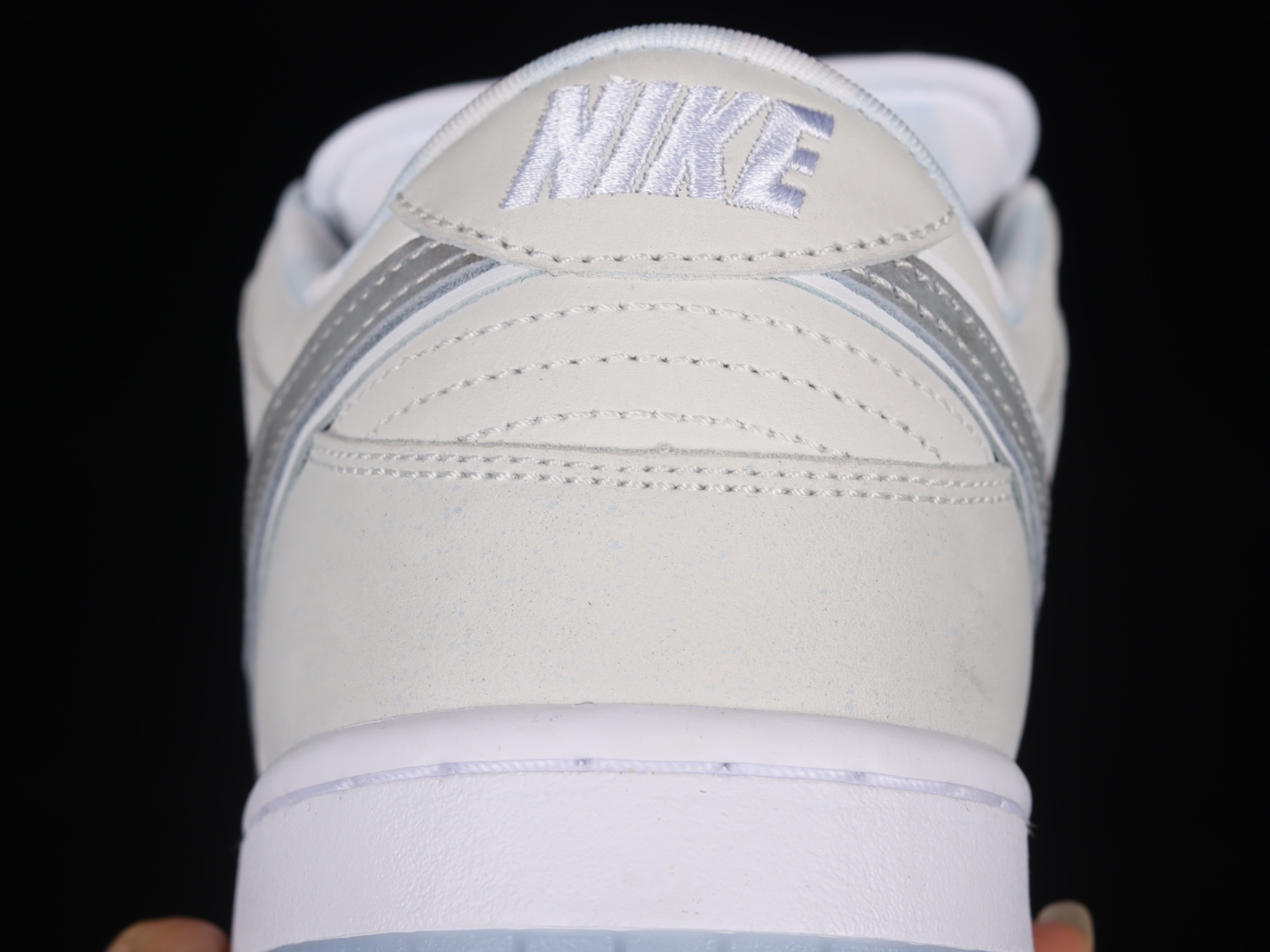 Nike SB Dunk Low White Lobster FD8776-100
