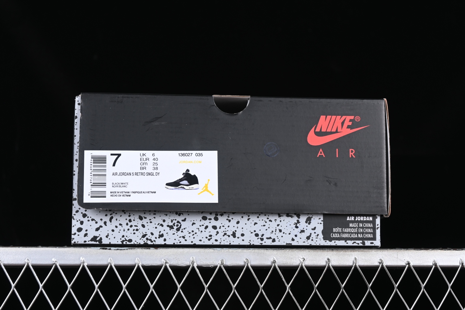 Jordan 5 Retro Oreo (2013) 136027-035