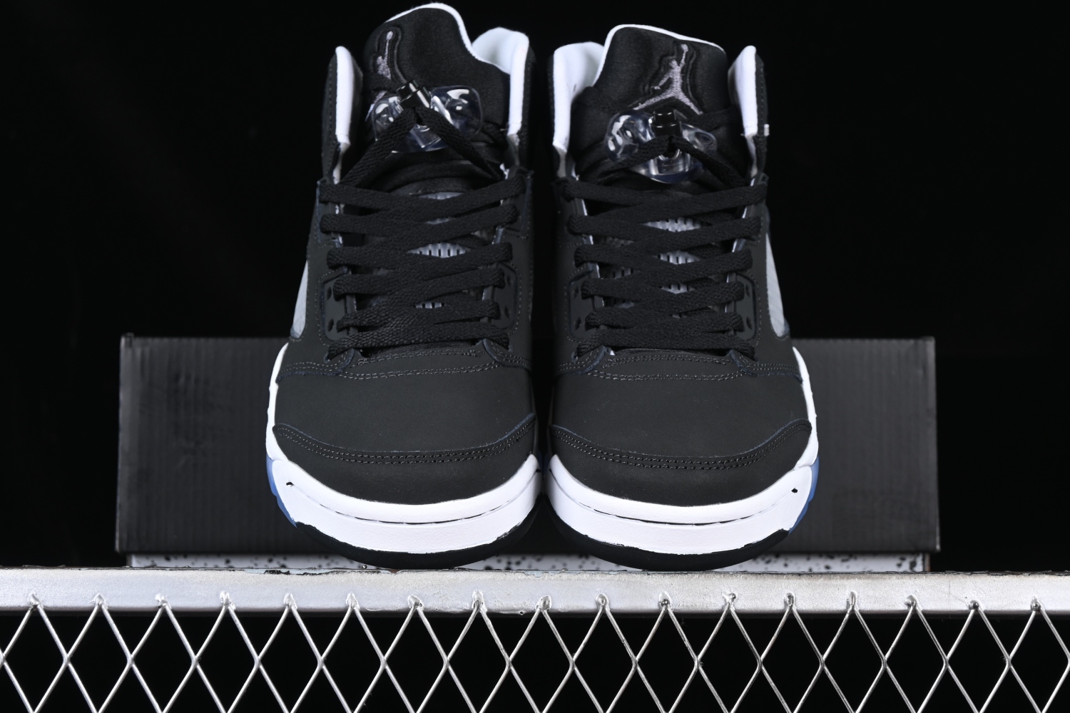 Jordan 5 Retro Oreo (2013) 136027-035