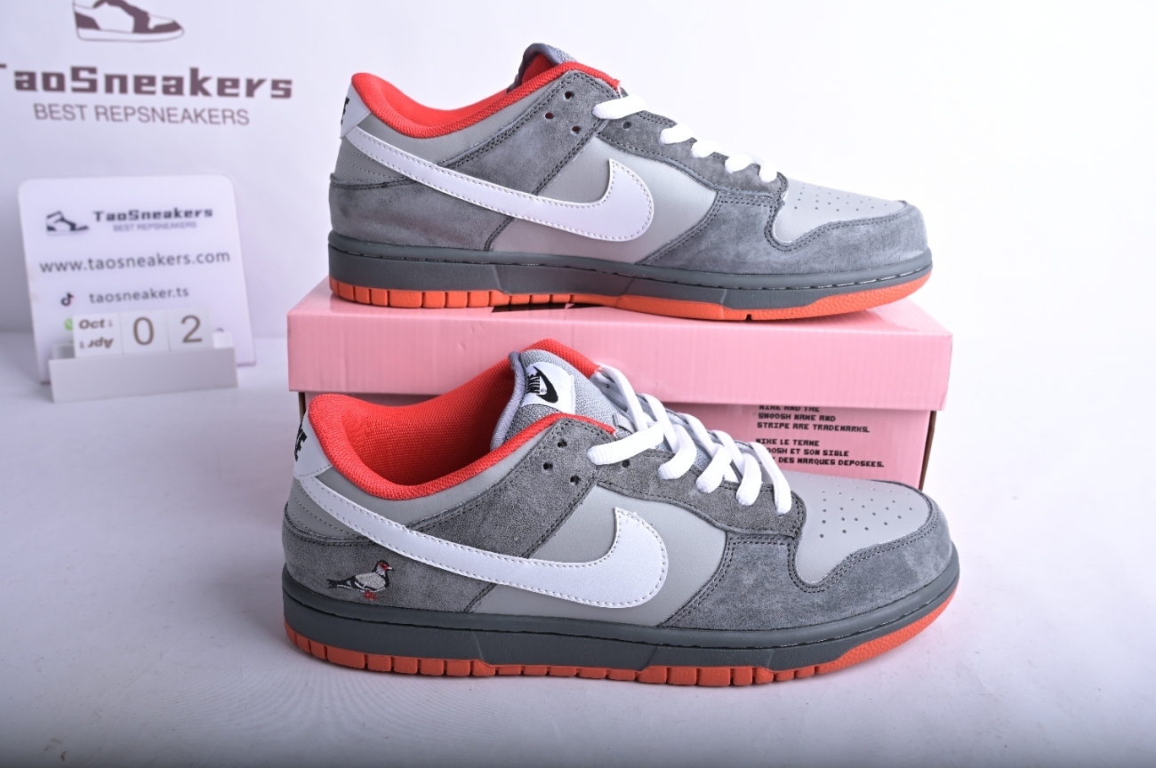 Nike SB Dunk Low Staple NYC Pigeon 304292-011
