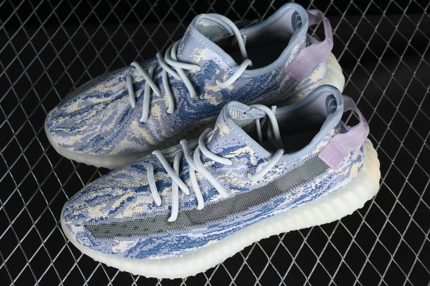 Yeezy 350 Boost V2  MX OAT  GW3775