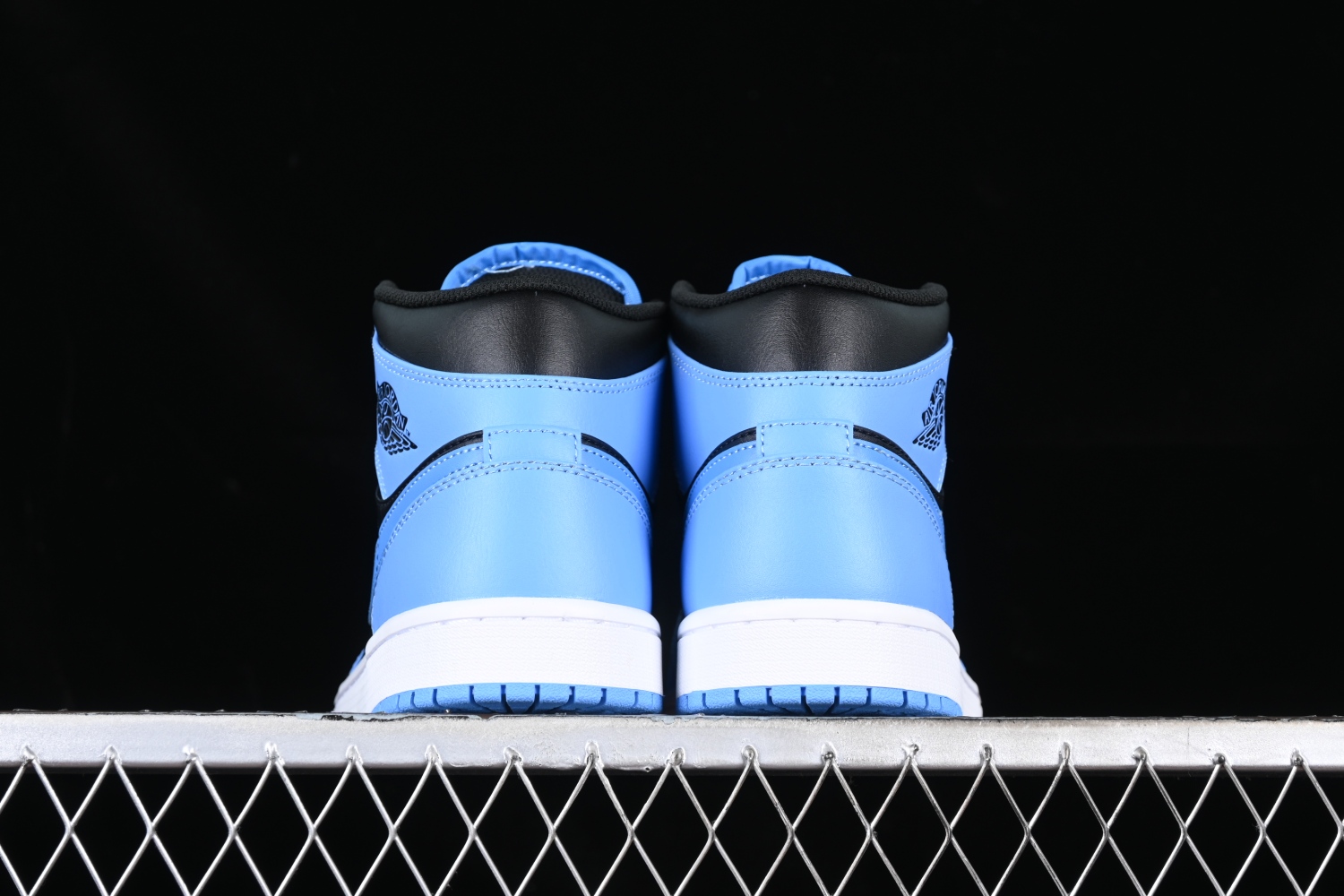 Jordan 1 Mid University Blue Black DQ8426-401
