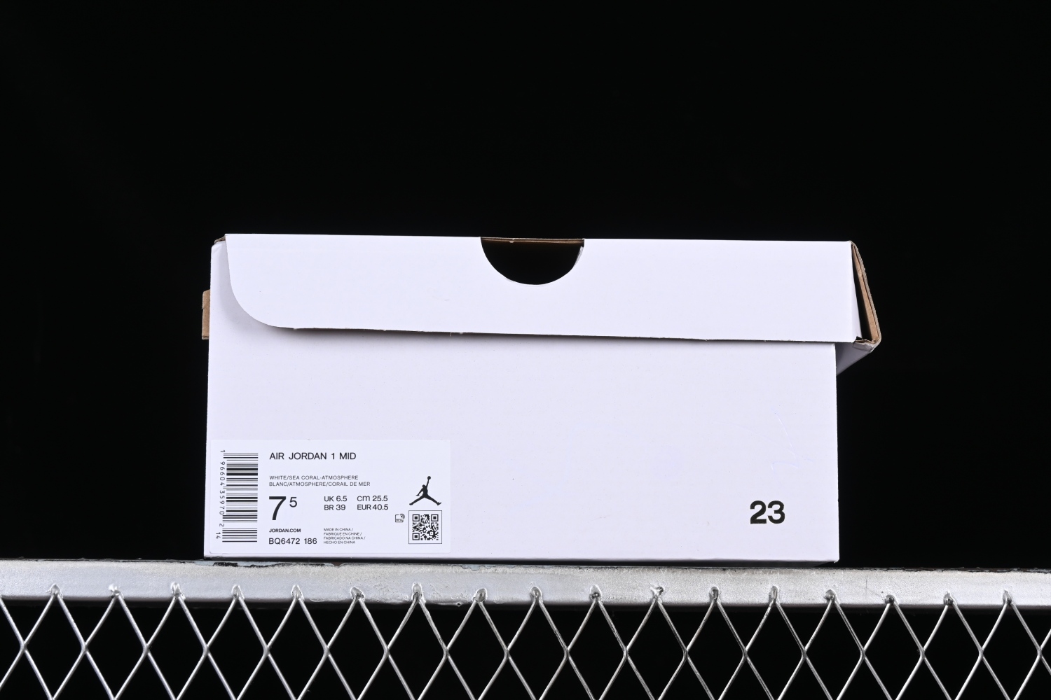 Jordan 1 Mid Strawberries and Cream BQ6472-186