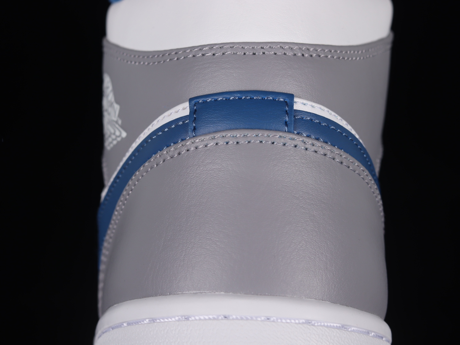Jordan 1 Mid True Blue DQ8426-014