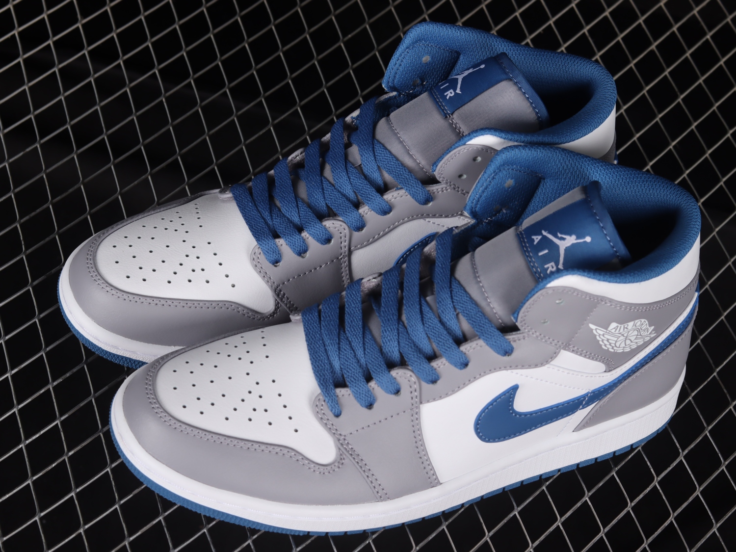 Jordan 1 Mid True Blue DQ8426-014