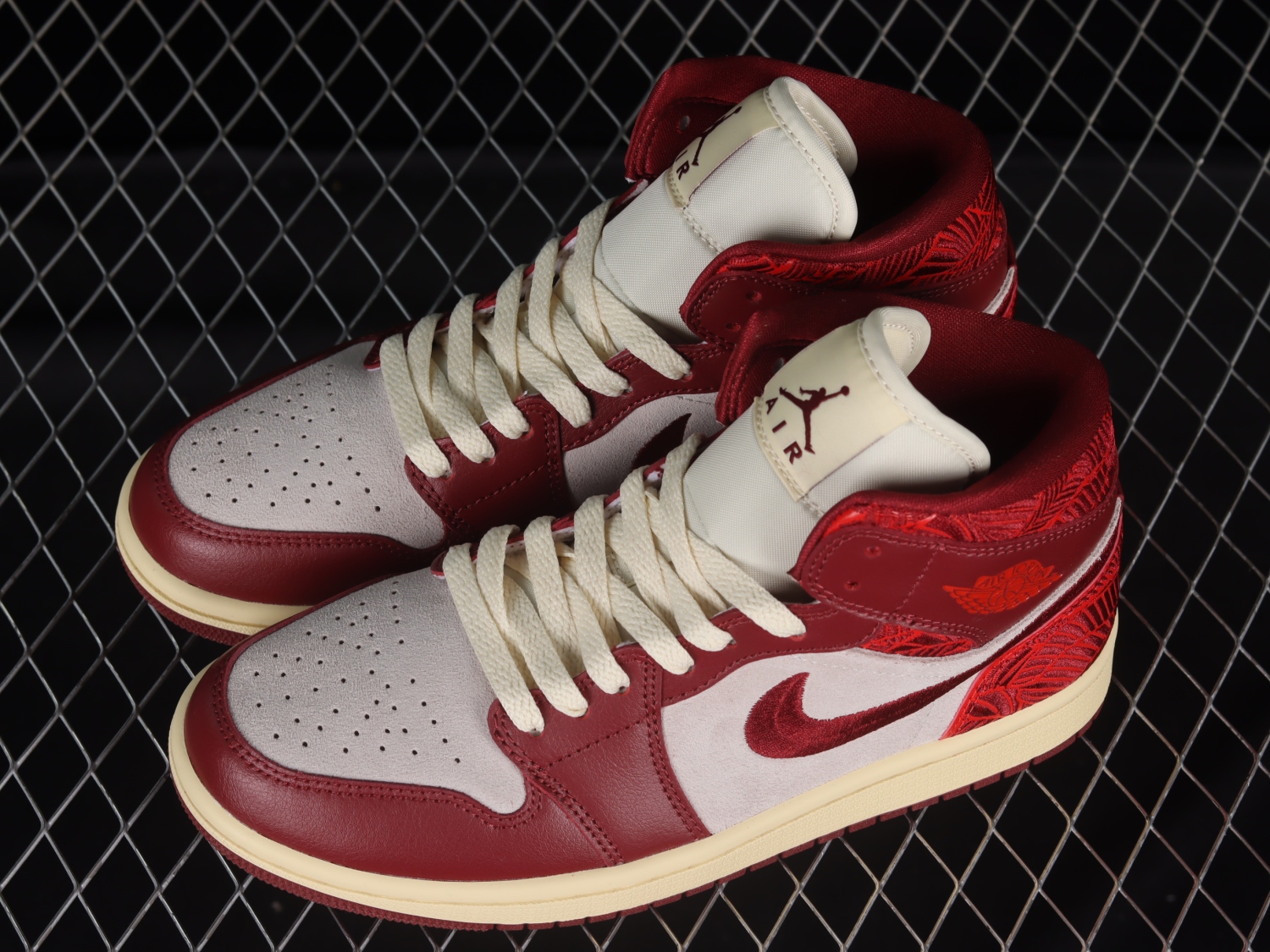 Jordan 1 Mid SE Tiki Leaf Team Red (Women