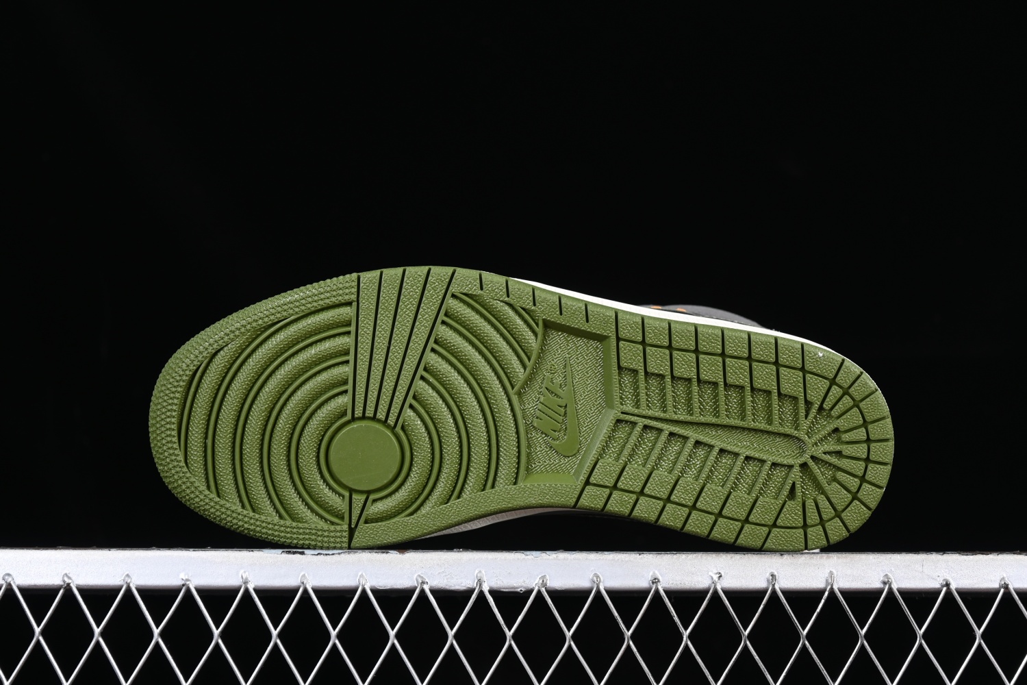Jordan 1 Mid SE Craft Anthracite Light Olive FD6817-003