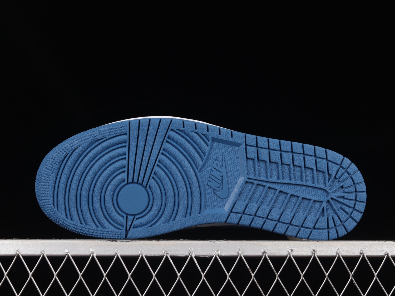Jordan 1 Mid True Blue DQ8426-014
