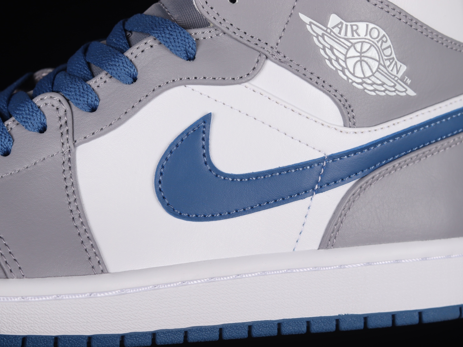 Jordan 1 Mid True Blue DQ8426-014