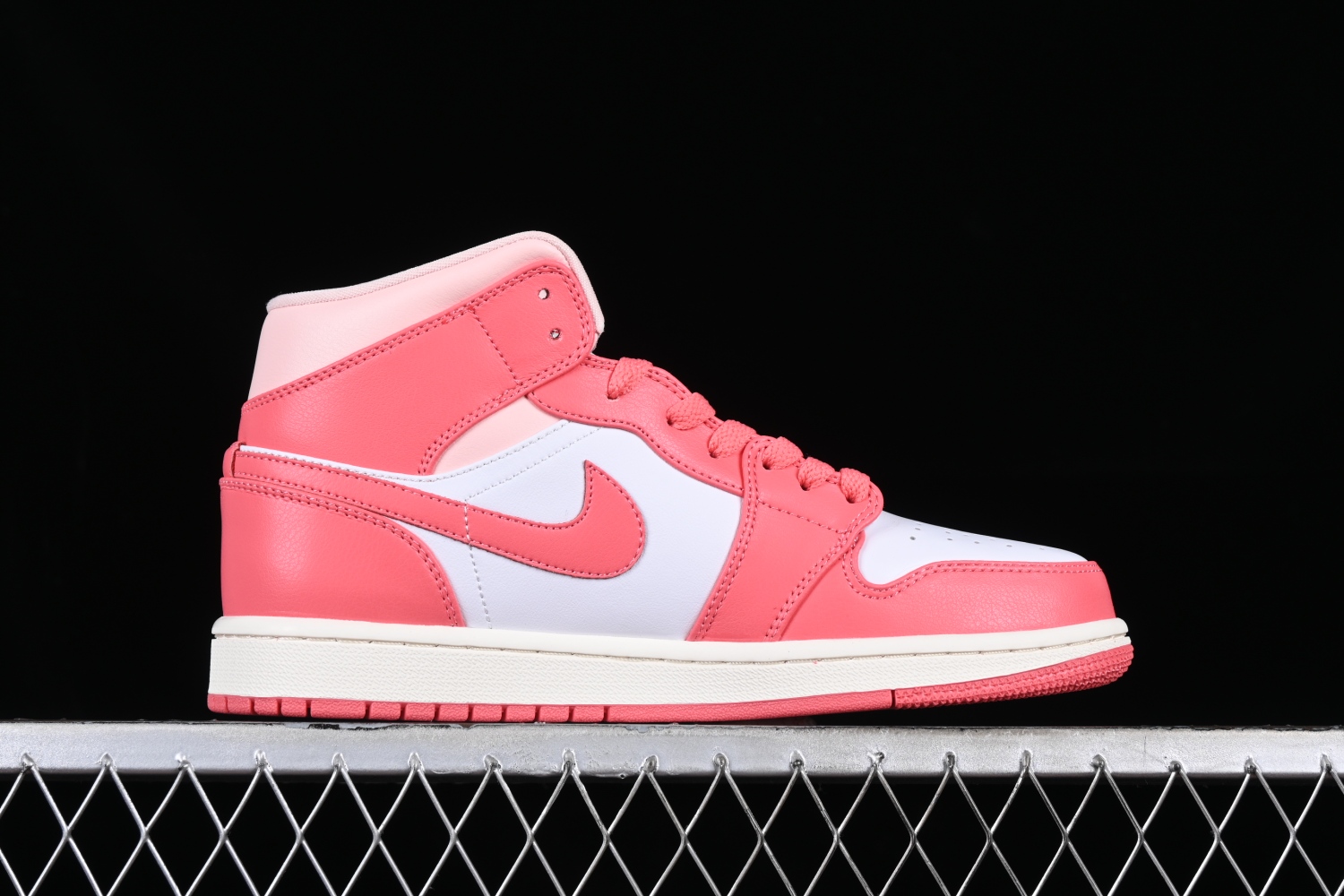 Jordan 1 Mid Strawberries and Cream BQ6472-186