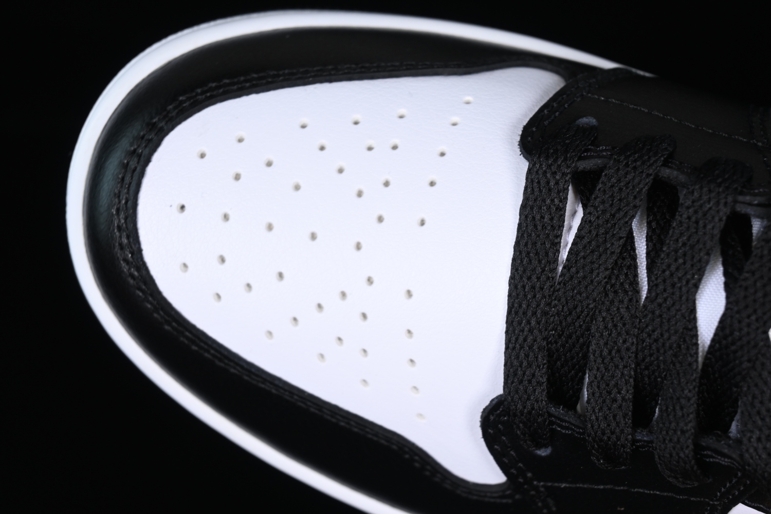 Jordan 1 Mid Panda DV0991-101