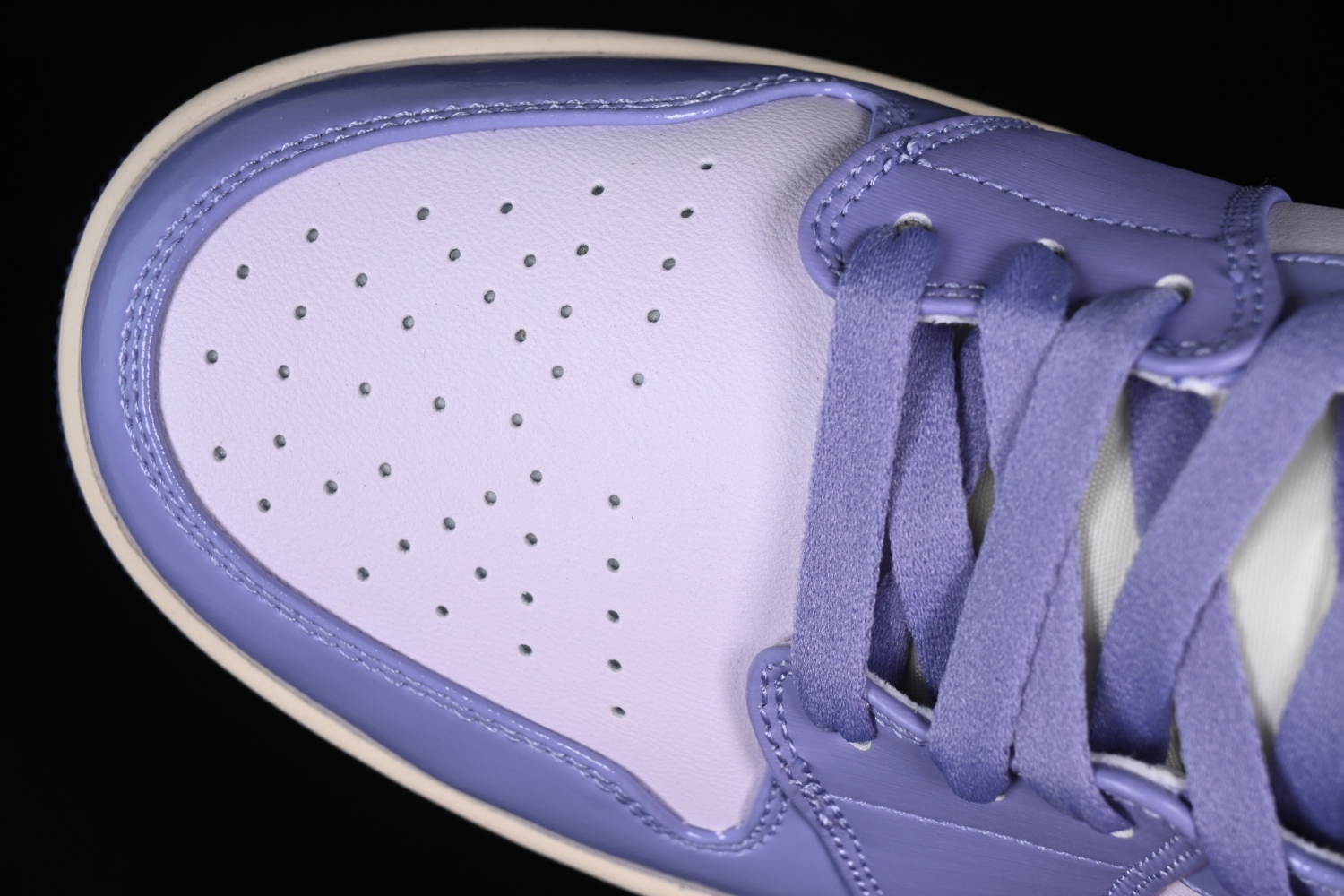 Jordan 1 Mid SE Chenille Sky J Light Purple DZ3745-500