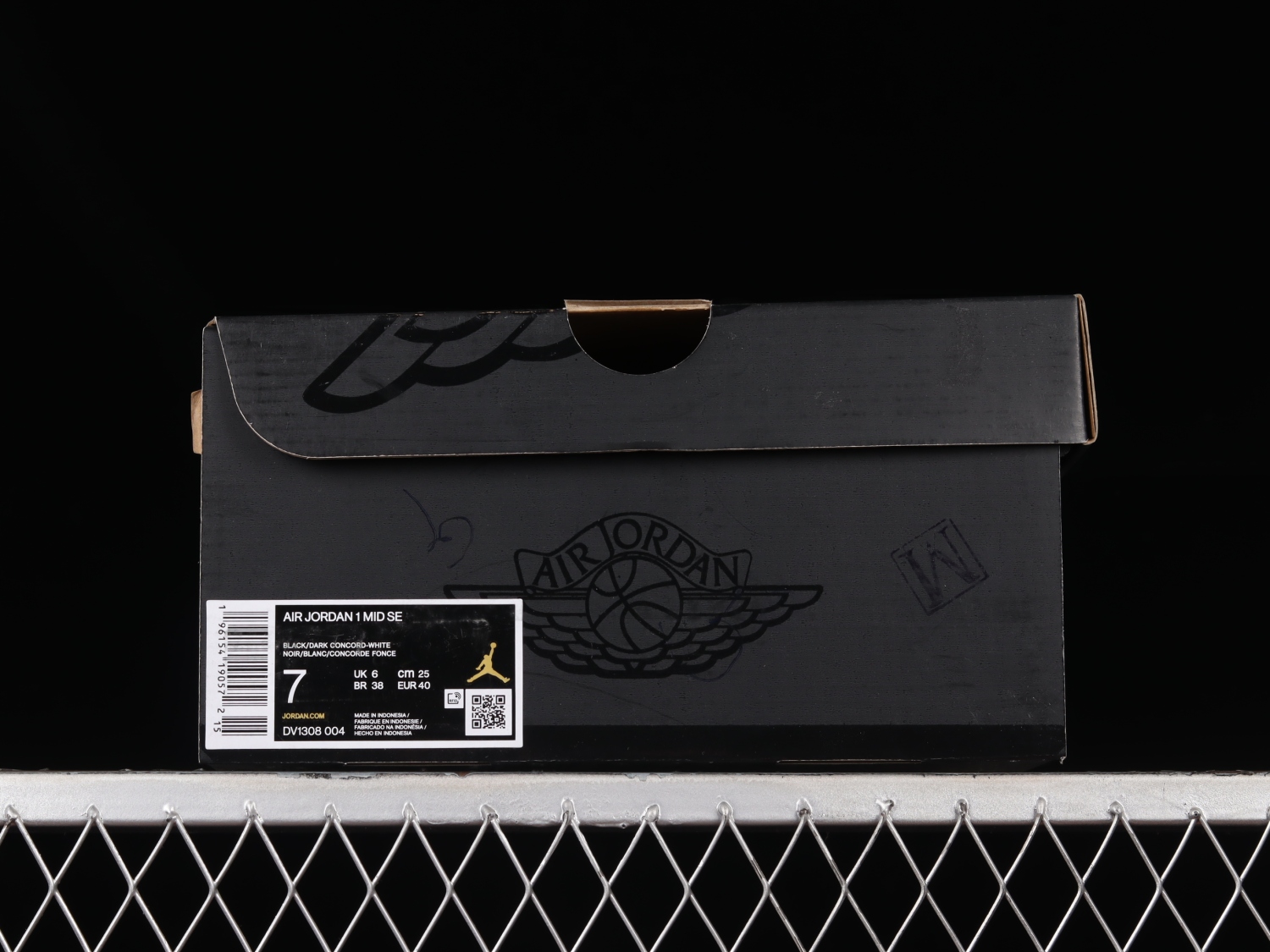 Jordan 1 Mid SE Space Jam DV1308-004