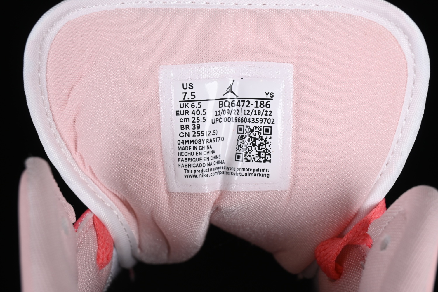 Jordan 1 Mid Strawberries and Cream BQ6472-186