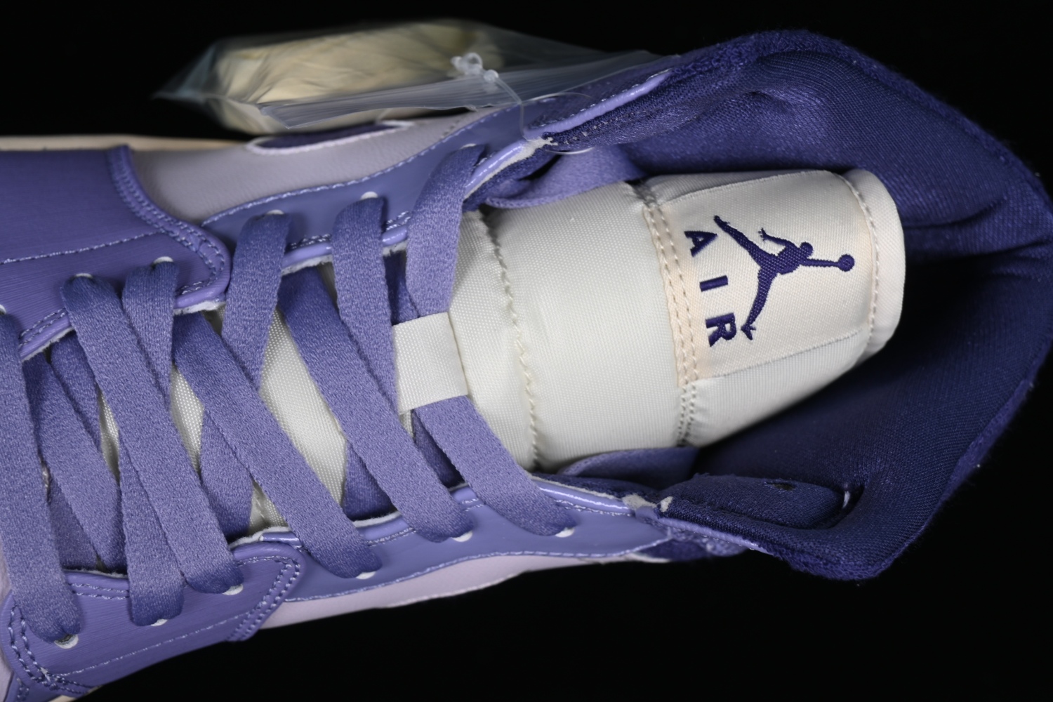 Jordan 1 Mid SE Chenille Sky J Light Purple DZ3745-500