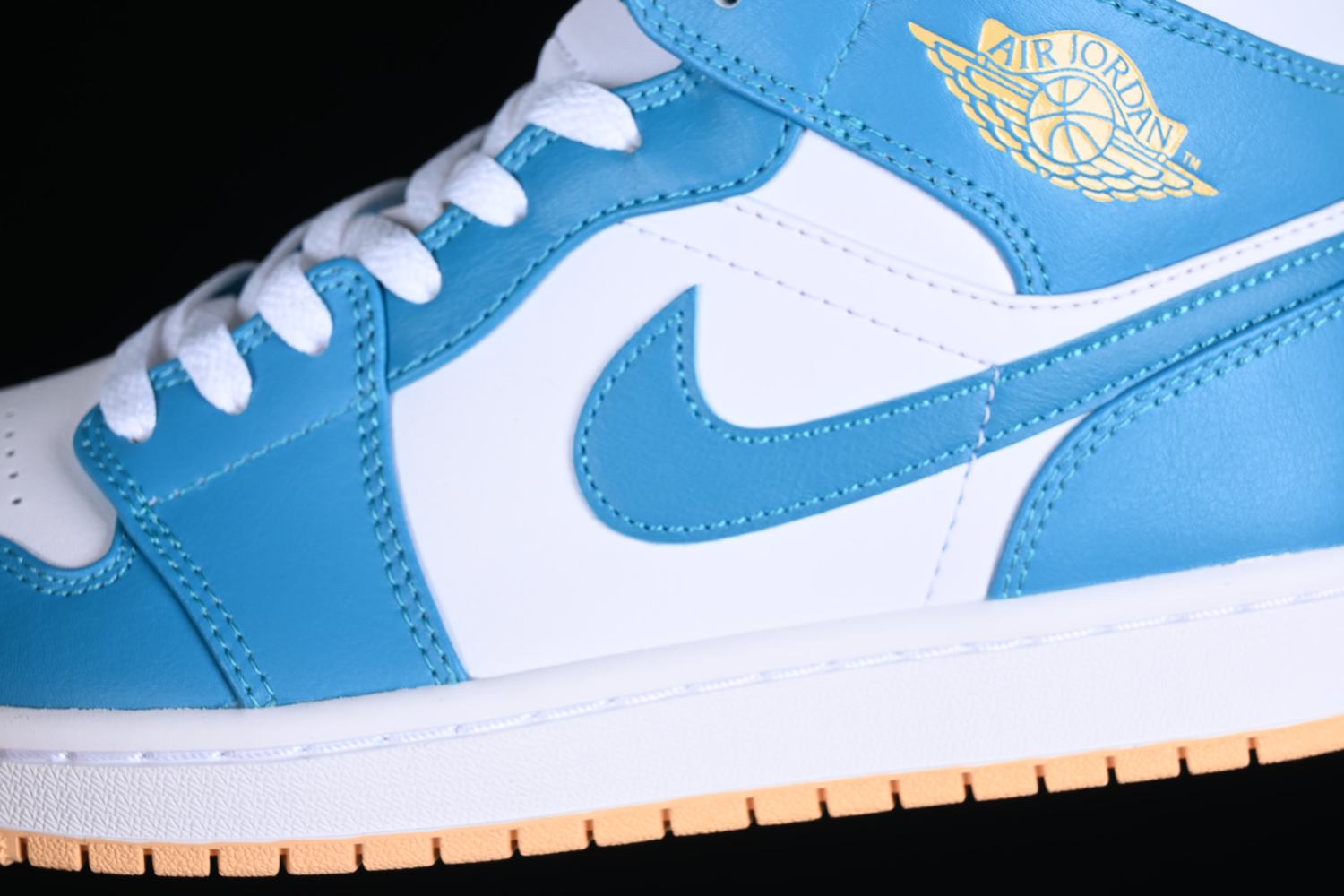 Jordan 1 Mid Aquatone DQ8426-400